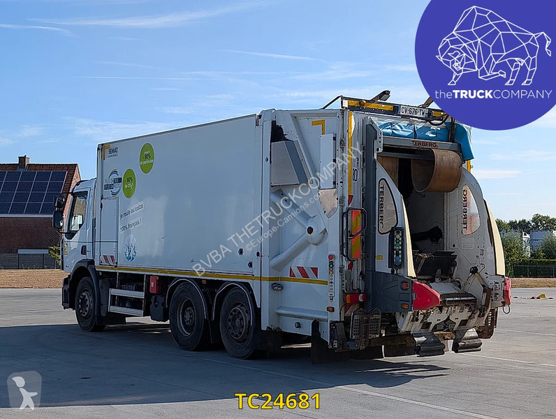آلة لصيانة الطرق Renault 320