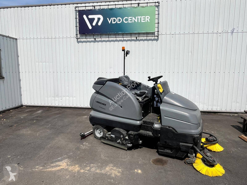 Engin de voirie Kärcher B 250 R120