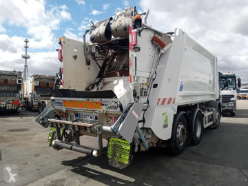 Camión volquete para residuos domésticos Scania