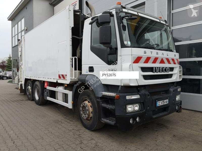 Gemeentevoertuig Iveco 330