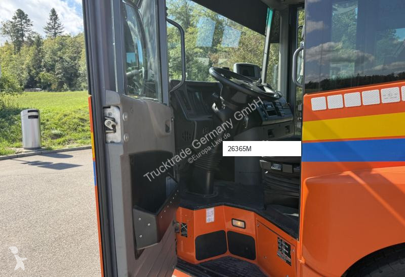 Vehículo de limpieza viaria Mercedes 2635
