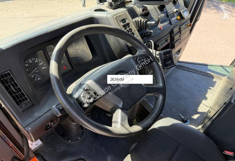 Vehículo de limpieza viaria Mercedes 602 2635