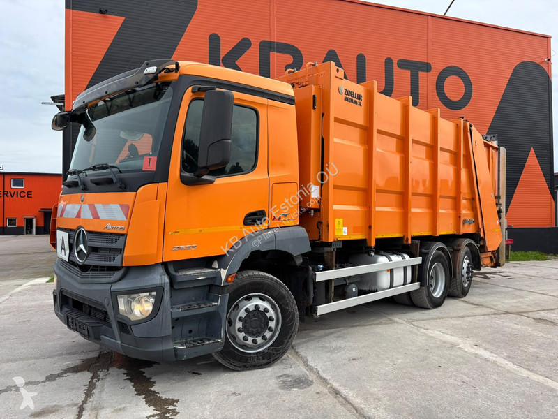 Silniční stroje Mercedes 2533 6x2*4 ZOELLER...