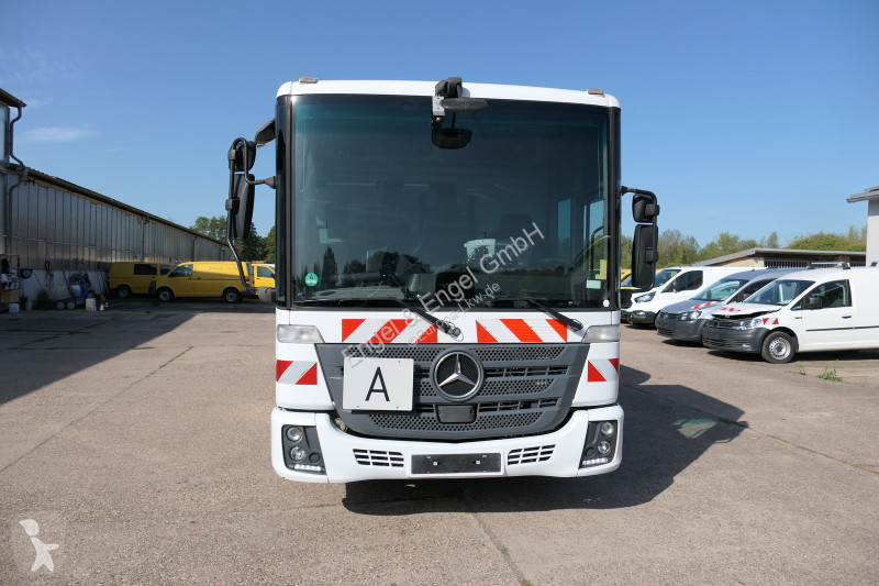 Silniční stroje Mercedes Econic 2635 Automatik...