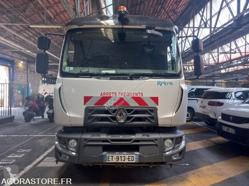 Vehículo de limpieza viaria Renault D