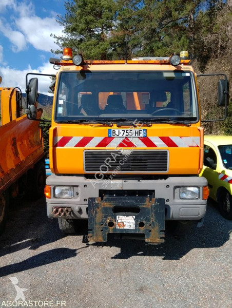 Engin de voirie  18.284