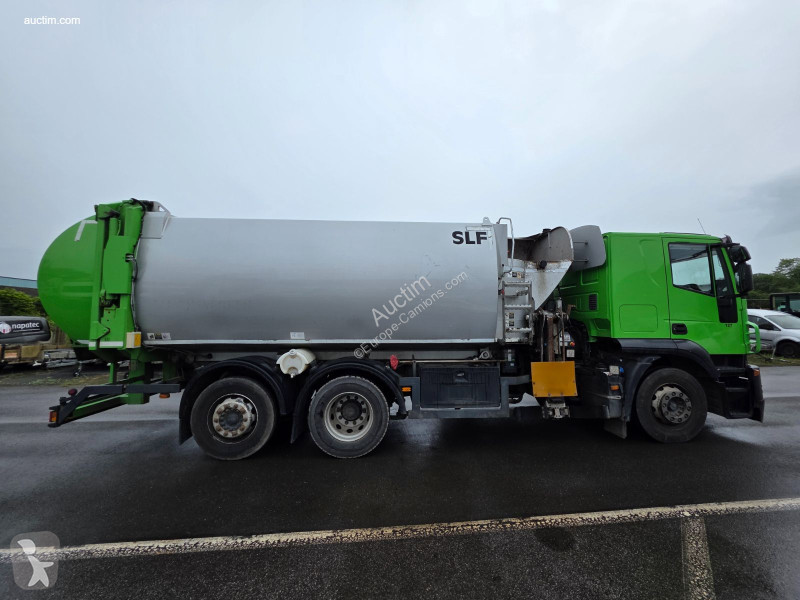Vehículo de limpieza viaria Iveco 2y3c