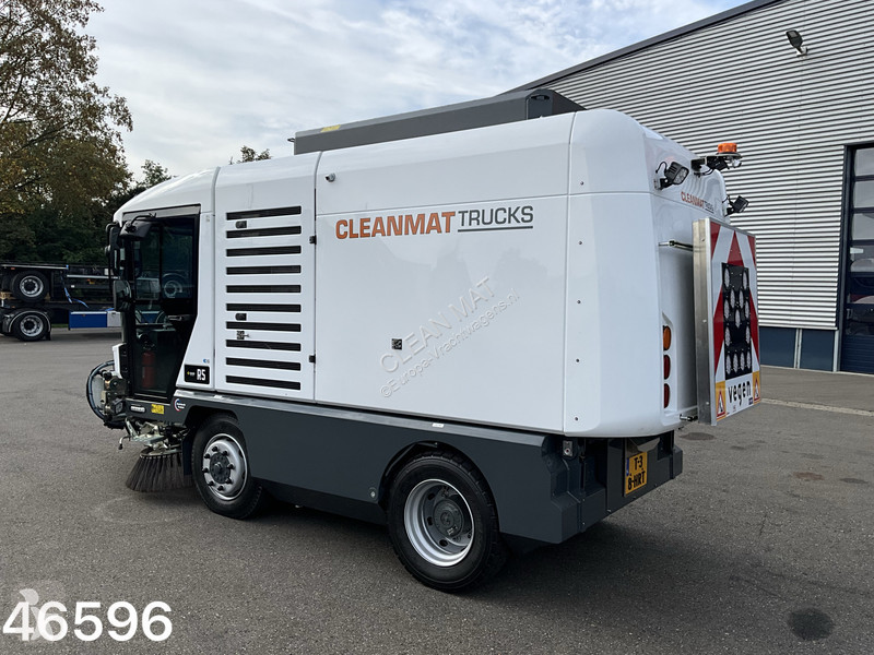 Gemeentevoertuig Ravo 540 Euro 6 with 3-rd brush