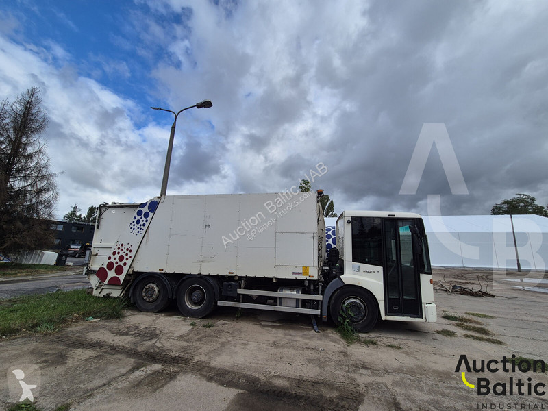 Engin de voirie Mercedes ECONIC