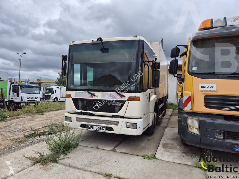 Engin de voirie Mercedes ECONIC