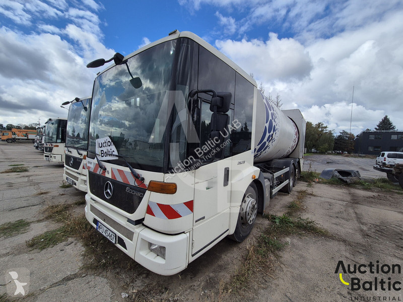 Engin de voirie Mercedes ECONIC