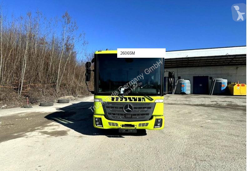 Engin de voirie Mercedes MB 2635 Variopress...