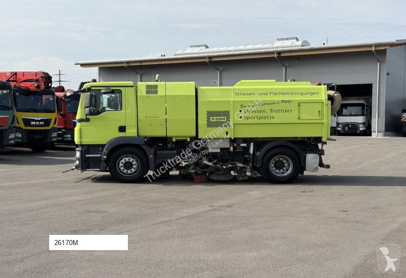 Engin de voirie MAN L2007 46.010 Kehrmaschine