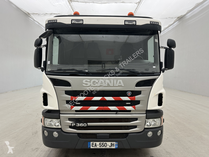 آلة لصيانة الطرق Scania 360 - 6x2