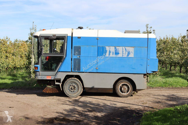 Ravo 530 ST road network trucks