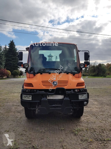 Mercedes Unimog U400 road network trucks