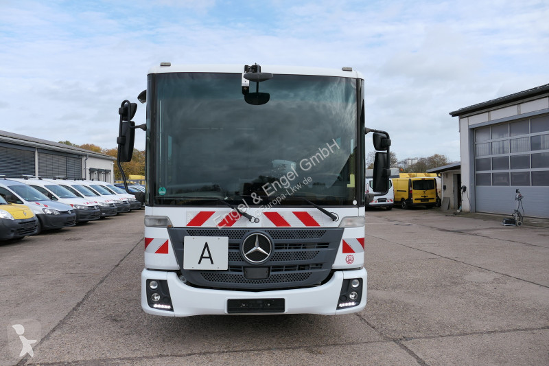 Útfenntartó-és-karbantartógép Mercedes Econic...