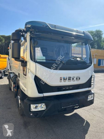 Camion benne à ordures ménagères Iveco neuf