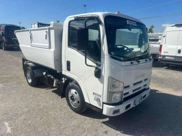 Camion benne à ordures ménagères Isuzu