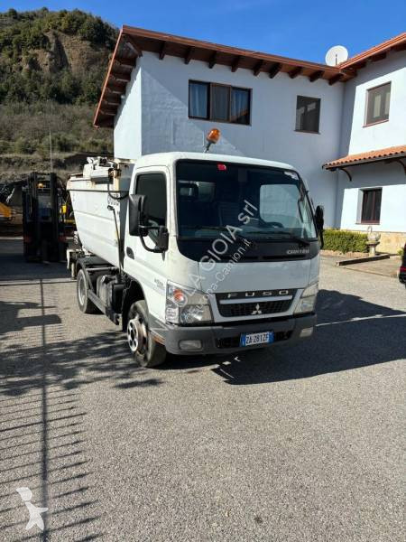 Silniční stroje Mitsubishi Fuso