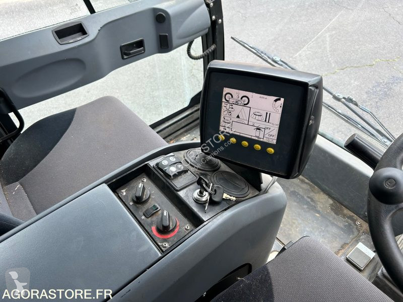 Gemeentevoertuig Mathieu GRAND AZURA MC 400