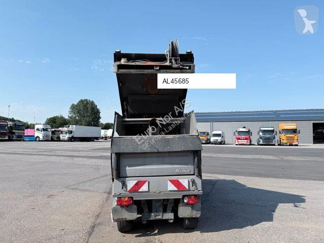 آلة لصيانة الطرق Hako 2000 4x4 Euro 5 Kehrmaschine