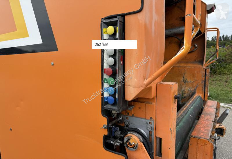 Silniční stroje Mercedes 2633