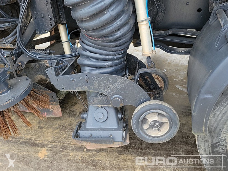 Utilaje pentru drumuri  LF220