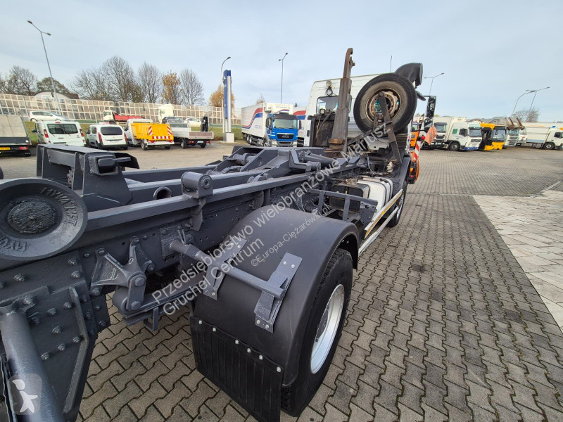 Пътнопочистваща техника Mercedes Axor 1833 4X4...