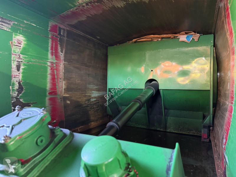 آلة لصيانة الطرق Scania p320db