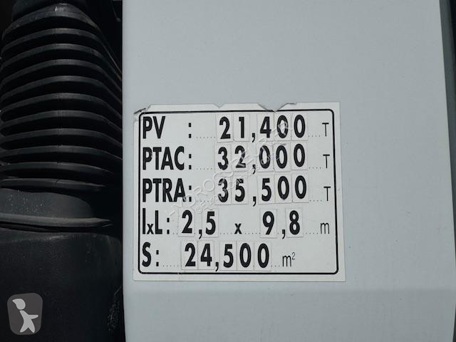 آلة لصيانة الطرق Renault 420 DCI