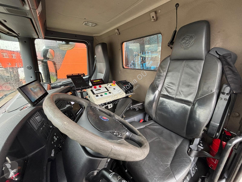 آلة لصيانة الطرق Scania P 450 8x2*6 ZETTERBERS...