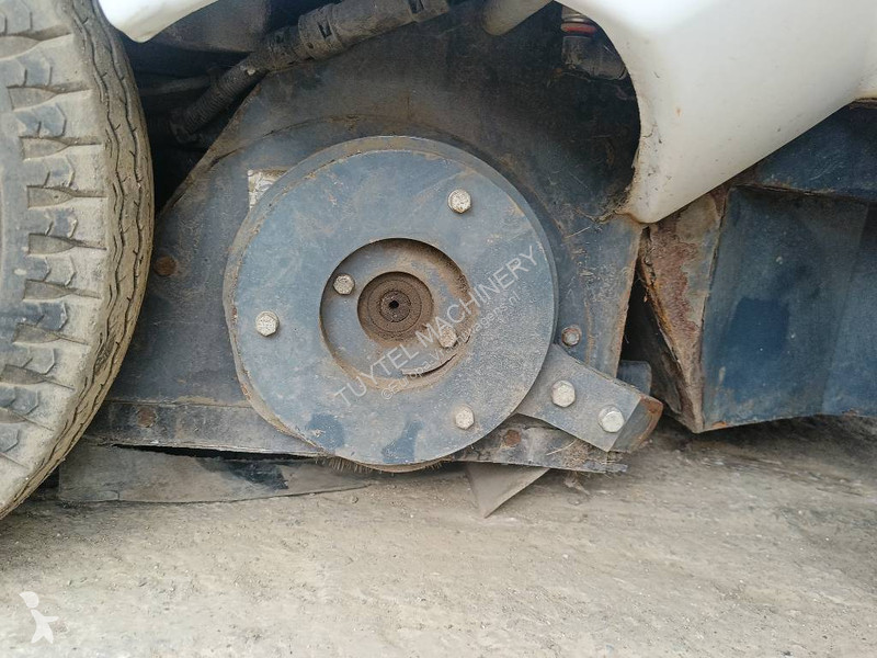 معدات التنظيف  Itala 135 BT street sweeper...