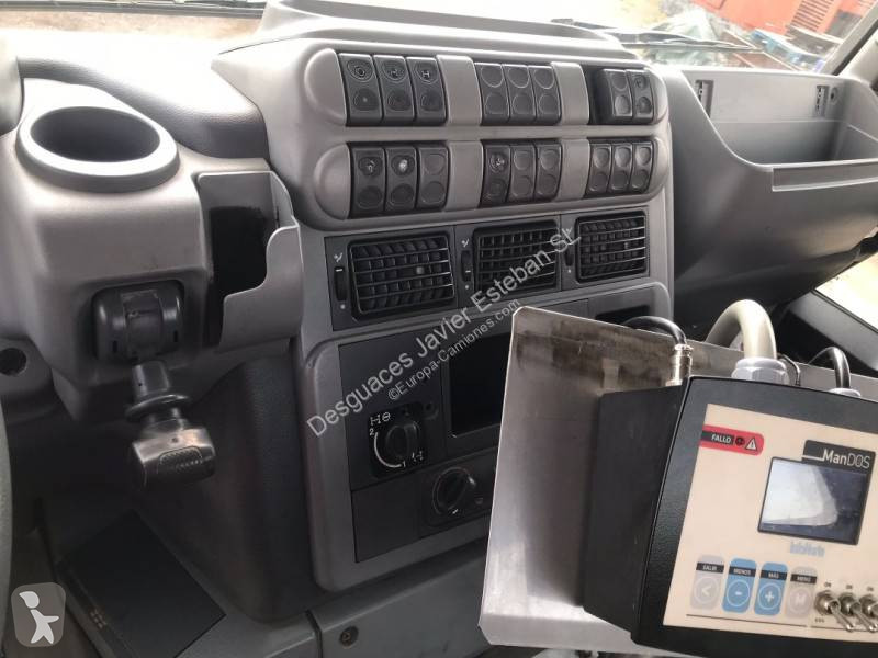 Engin de voirie Iveco