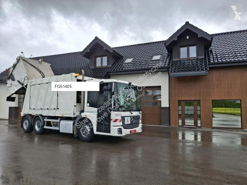 Silniční stroje Mercedes press 522 Zoeller