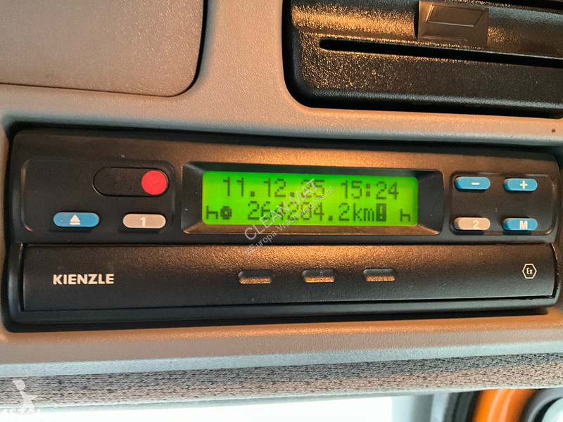 آلة لصيانة الطرق Mercedes 1829 4x4 Bucher...