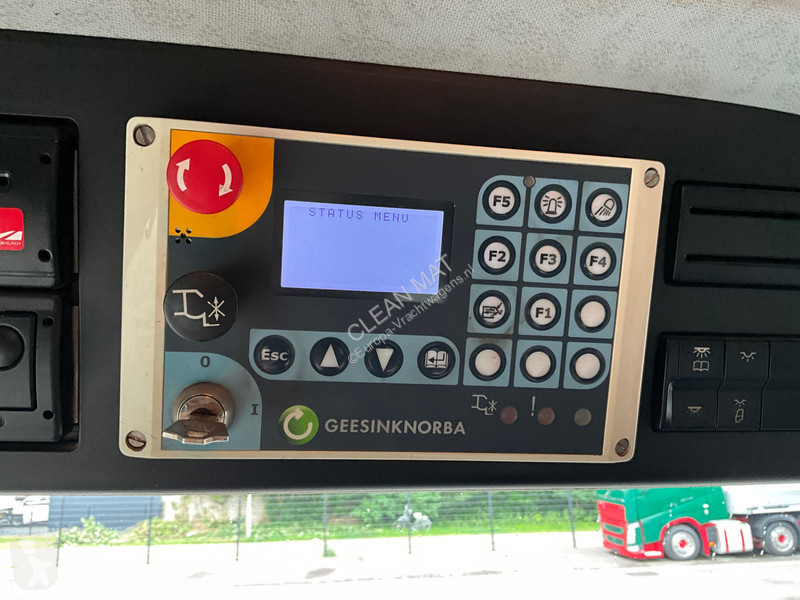 Vehículo de limpieza viaria Mercedes ANTOS 2533...
