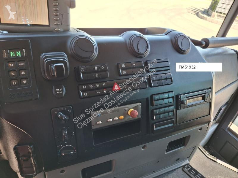 آلة لصيانة الطرق Mercedes VR5 LEV
