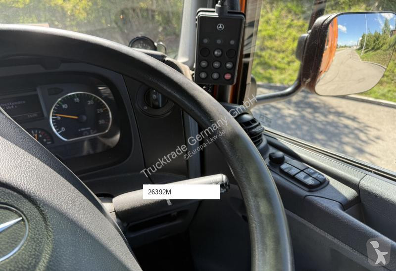 Vehículo de limpieza viaria Mercedes 602 1833