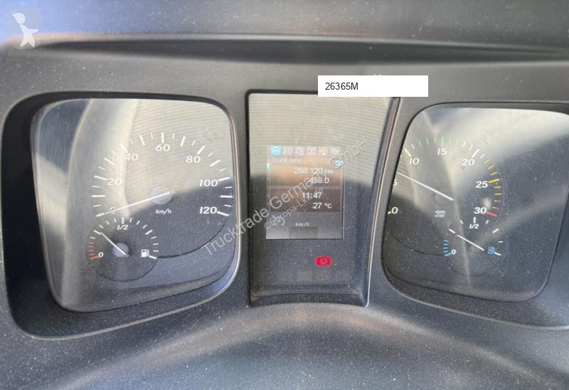 Vehículo de limpieza viaria Mercedes 2635
