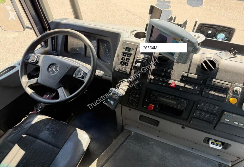 Vehículo de limpieza viaria Mercedes 602 2635