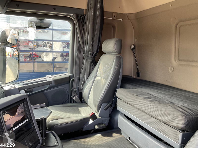 Silniční stroje Scania 440 6x4 Saugwagen