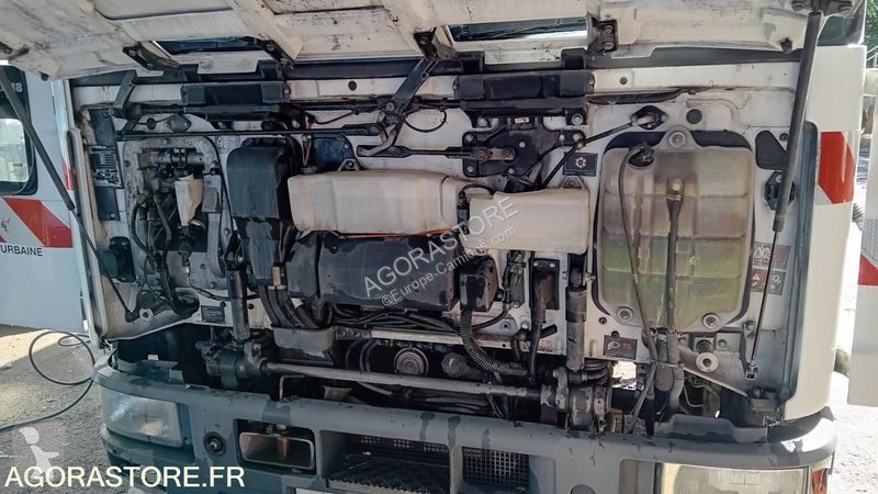 Útfenntartó-és-karbantartógép Iveco 100E18