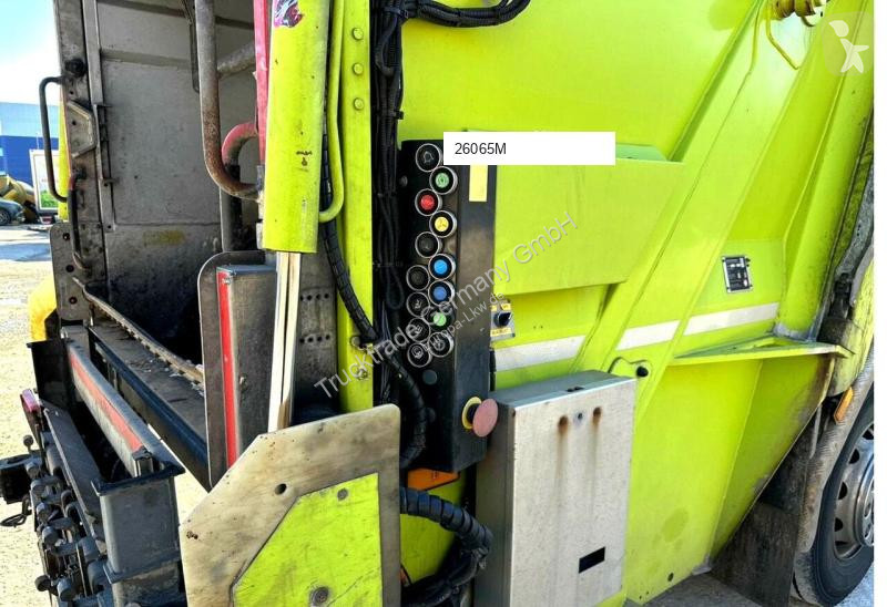 Engin de voirie Mercedes MB 2635 Variopress...