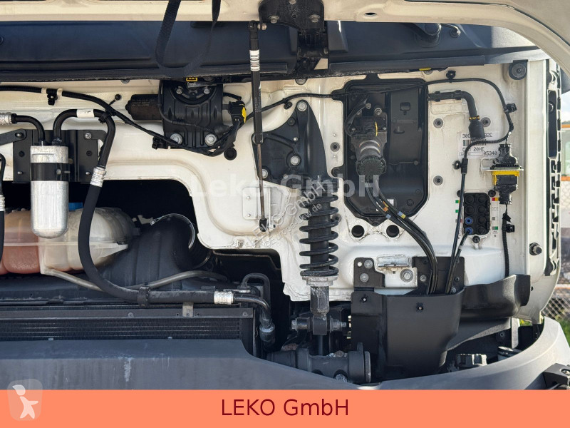 آلة لصيانة الطرق Renault C380 Lenkachse