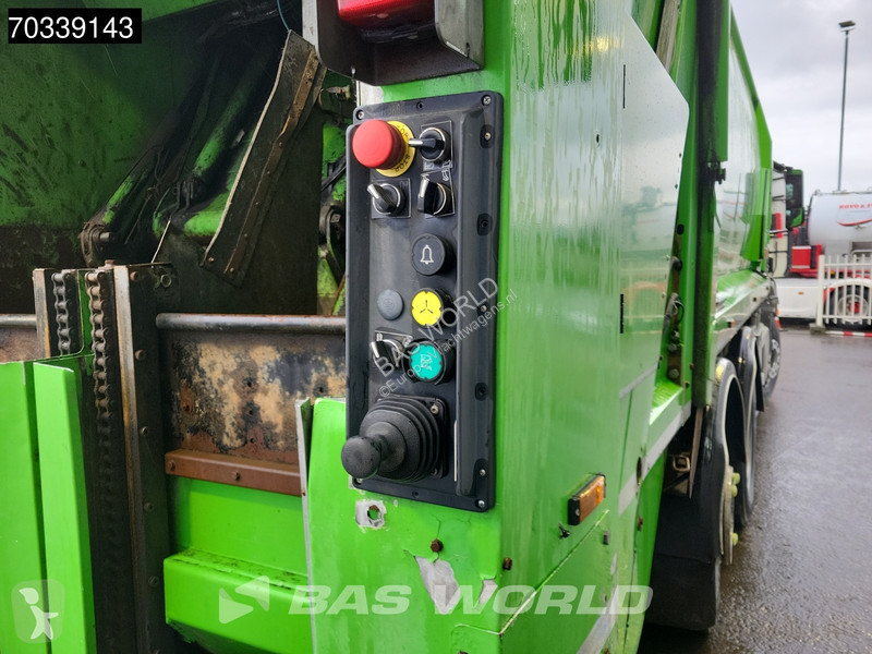 آلة لصيانة الطرق Mercedes 2532 6X2 Geesink...