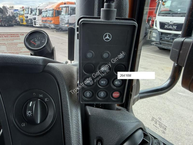 آلة لصيانة الطرق Mercedes 2013 Mercedes-Benz...
