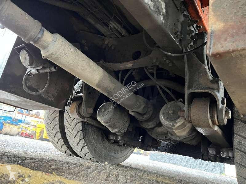 آلة لصيانة الطرق Renault  KERAX 320 DCI