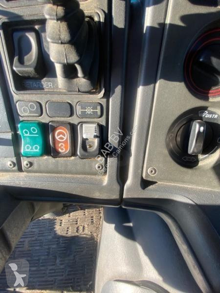 Engin de voirie Scania 94300