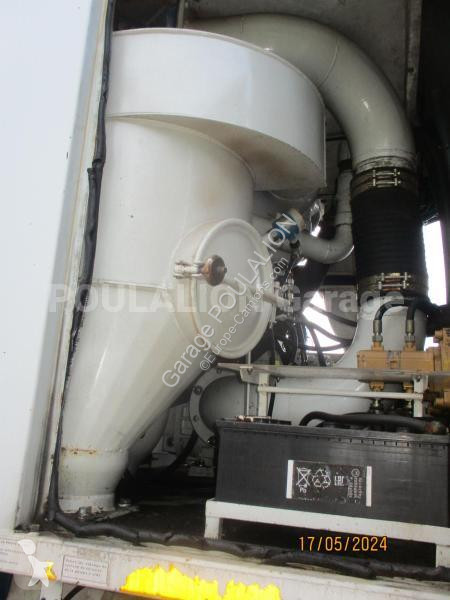 Vägmaskiner Samro  SREM HYDROCUREUR cuve 15m3